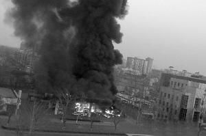河北廊坊市加油站爆炸 长沙宾馆火灾已致10死