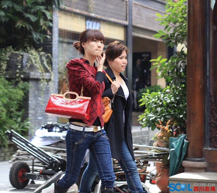 夏天<em>街拍美女</em>的季节-新闻频道-<em>雅安</em>北纬网