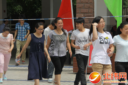 又是一年高考时 自信满满 带着梦想进考场