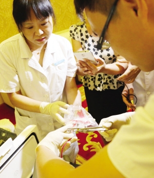 p型血赴天津救人(3)图片 p型血赴天津救人(3)图