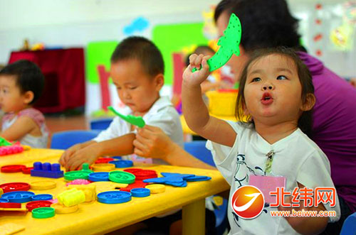 幼儿园的小朋友们开学了 20150908103830327.jpg