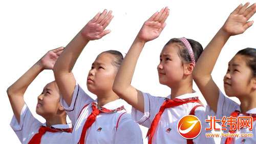 老师敬礼简笔画