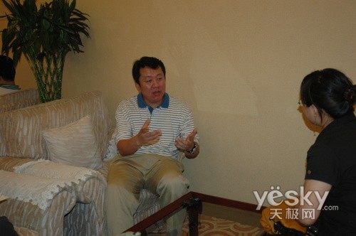 方正科技徐航