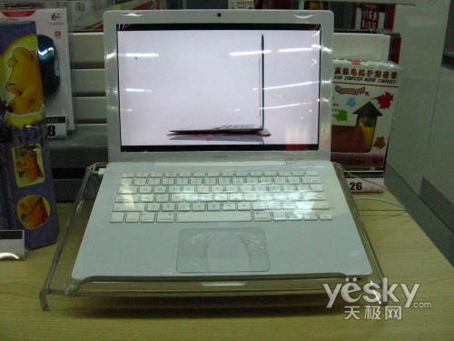 苹果 MacBook MB402CH/A