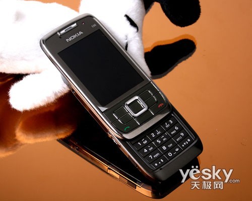 诺基亚E66