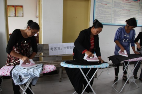 天全县思经乡震后家政品牌服务培训实现返乡妇