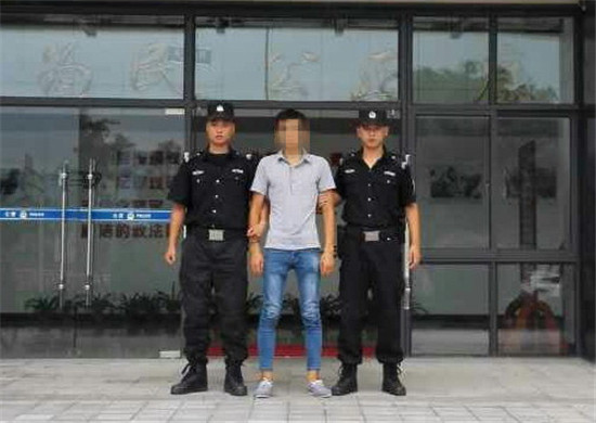 雅安各县区人口_...援人员在四川省雅安市石棉县回隆乡抢修108国道.新华社发(3)
