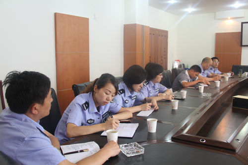 石棉县公安局组织召开实习警员管理工作会