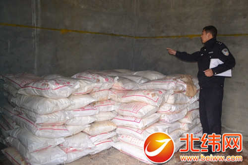 宝兴县公安局开展年末民爆物品安全检查