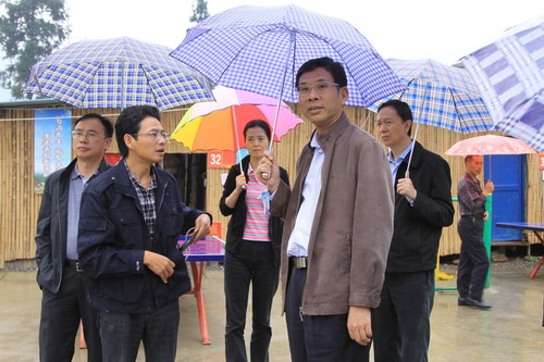 市政府副市长王冬林,市财政局党组书记,局长潘素