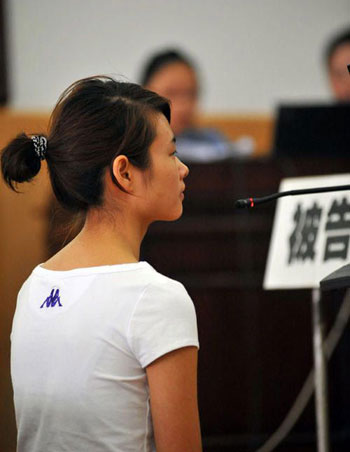 邓玉娇:是谁造就了当代烈女