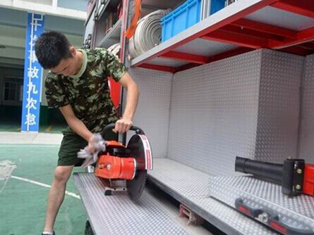 消防大队积极开展车辆器材维护保养工作