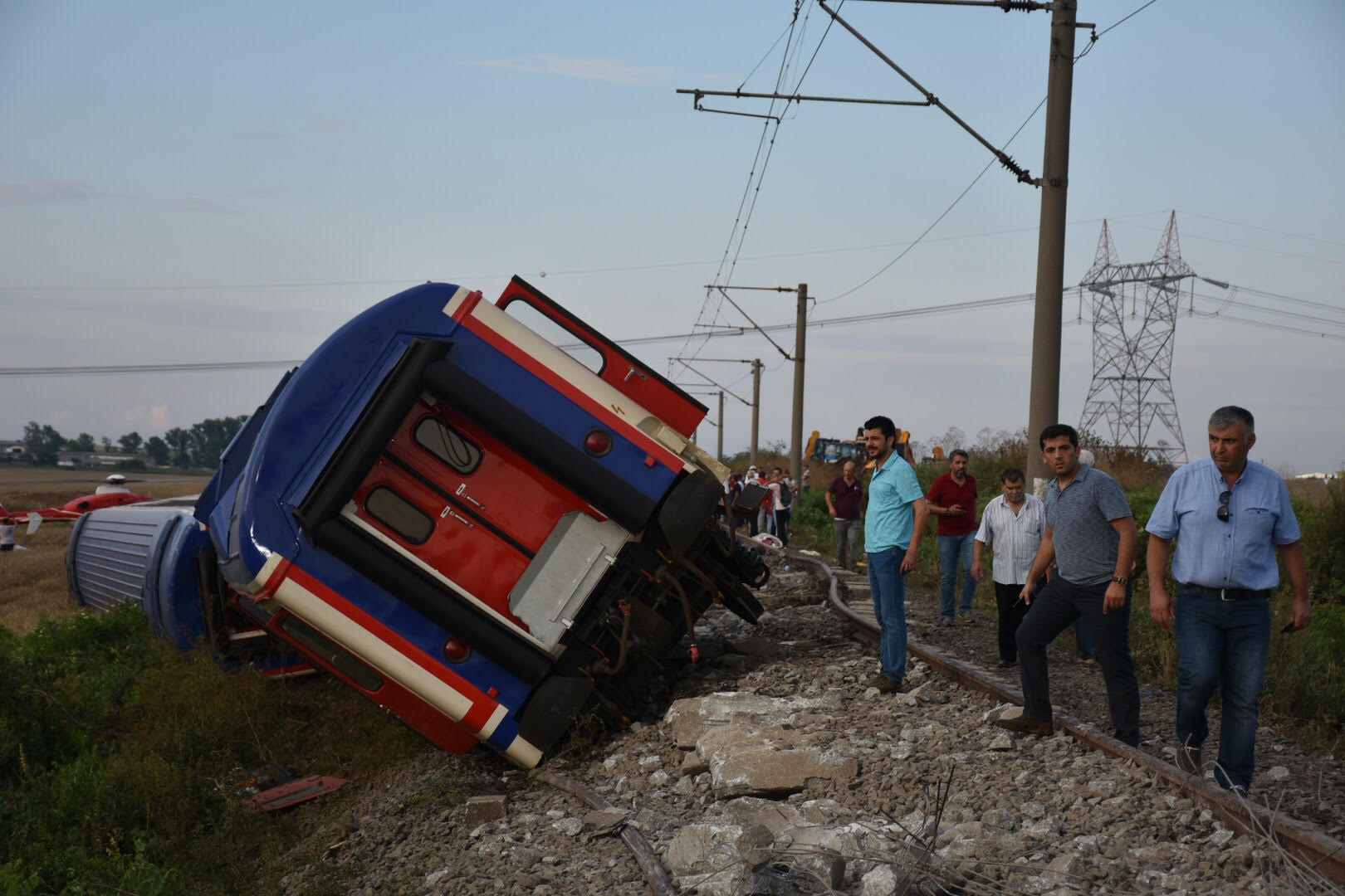 土耳其发生火车出轨事故