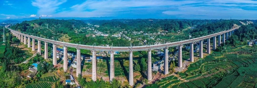 全国人大代表庹庆明:统筹雅眉乐自和重庆至乐山两条城际铁路为"渝雅