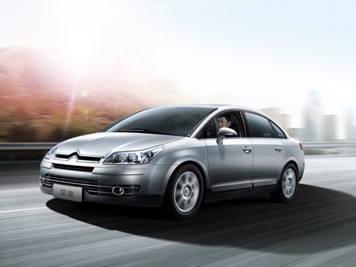 车型介绍:2010凯旋-专题报道-雅安北纬网